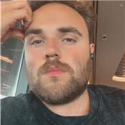 Estudiante de economía y estadística con ganas de ayudar a los que lo precisen